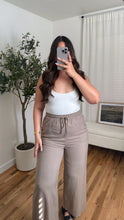 Load image into Gallery viewer, Juno Linen Pants Cocoa
