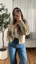Load image into Gallery viewer, Ford Barn Jacket
