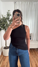Load image into Gallery viewer, Kaia Top - Black
