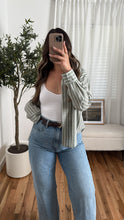 Load image into Gallery viewer, Cole Button Down (Sage)

