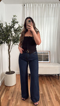 Load image into Gallery viewer, Elle Top - Black
