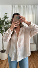 Load image into Gallery viewer, Holly Button Down - Beige
