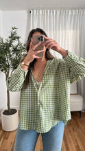 Load image into Gallery viewer, Holly Button Down - Green
