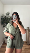 Load image into Gallery viewer, Callie Linen Set Olive
