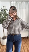 Load image into Gallery viewer, Robbie Cardigan - Brown
