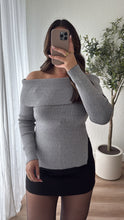 Load image into Gallery viewer, Auggie Off Shoulder
