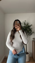 Load image into Gallery viewer, Buttery Basic Long Sleeve (MULTIPLE COLORS)
