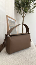 Load image into Gallery viewer, Zuri Purse
