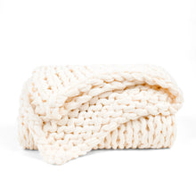 Load image into Gallery viewer, Sloane Chunky Blanket Ivory
