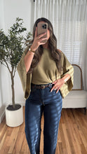 Load image into Gallery viewer, Ivy Top (Olive)

