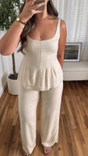 Load image into Gallery viewer, Clove Linen Pants-Beige
