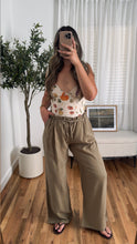 Load image into Gallery viewer, Olive Bottoms
