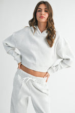 Load image into Gallery viewer, Blake Hooded Sweater
