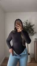 Load image into Gallery viewer, Buttery Basic Long Sleeve (MULTIPLE COLORS)
