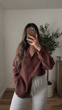 Load image into Gallery viewer, Reese Button Up Brown
