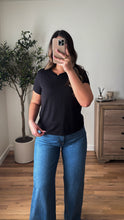 Load image into Gallery viewer, Built In Bra Tee - Black
