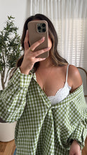 Load image into Gallery viewer, Holly Button Down - Green
