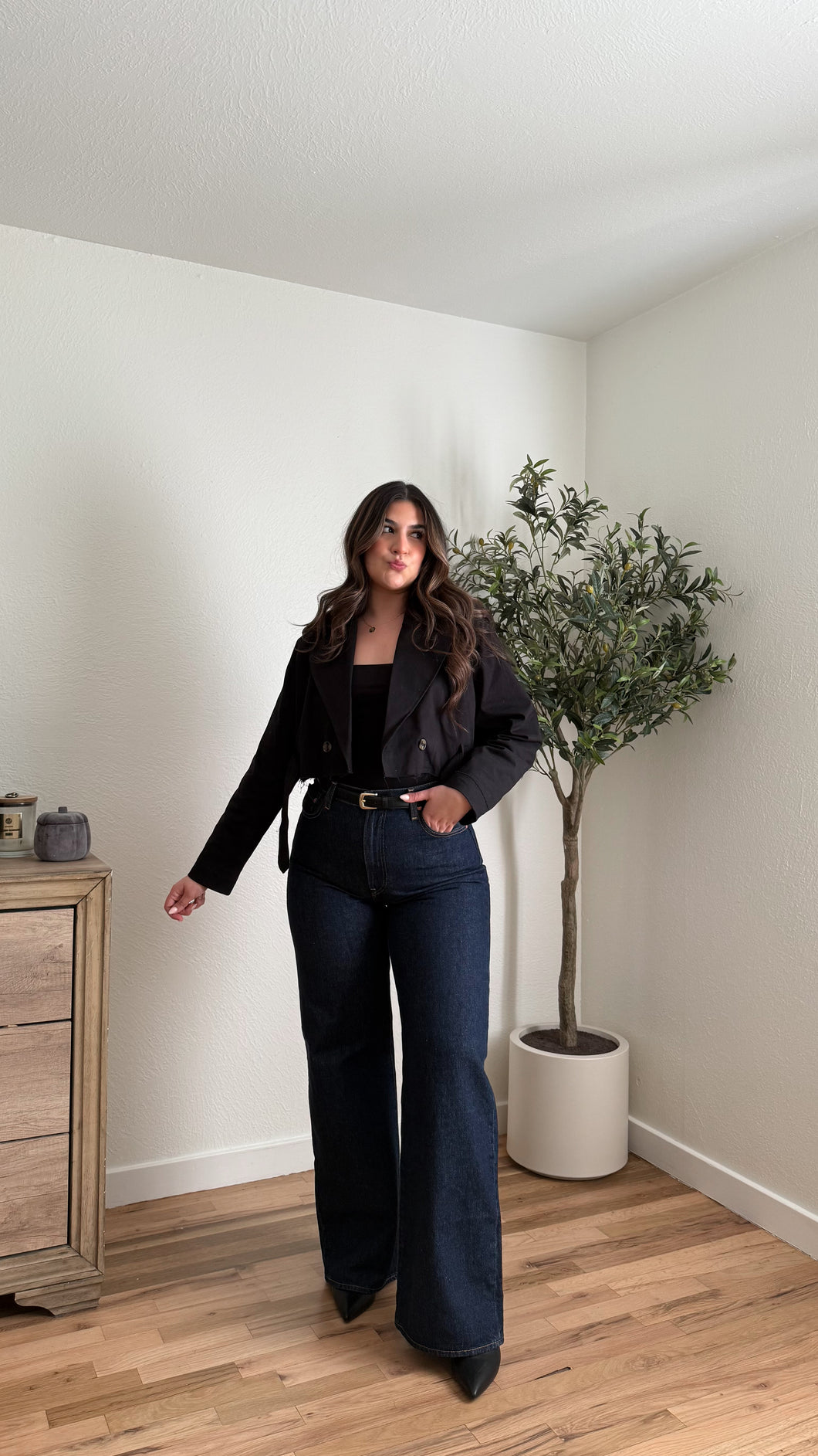 Lainey Crop Trench Black