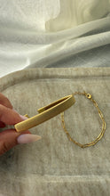 Load image into Gallery viewer, Celine Cuff
