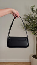 Load image into Gallery viewer, Tessa Shoulder Bag Black
