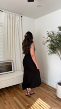 Load image into Gallery viewer, Isa Linen Skirt Black
