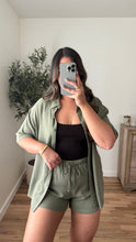 Load image into Gallery viewer, Callie Linen Set Olive
