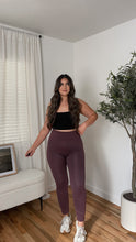 Load image into Gallery viewer, Oakes Leggings Mulberry
