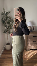 Load image into Gallery viewer, Ada Trousers - Light Olive

