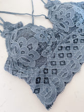 Load image into Gallery viewer, Flower Bralette Blue
