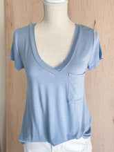 Load image into Gallery viewer, Scooped Hem V-Neck Ocean
